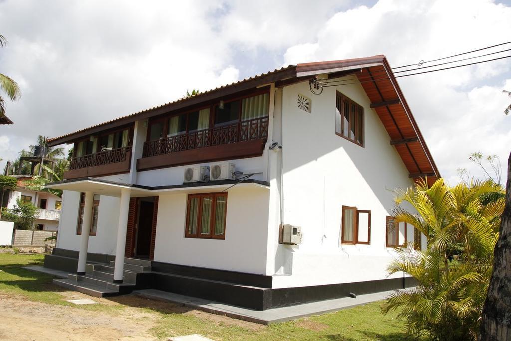 Acquabey Surf Villa Ματάρα Εξωτερικό φωτογραφία